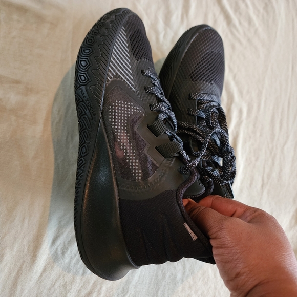 Nike Kyrie Flytrap 5 Men's Shoes. New Without Box. - Picture 4 of 9